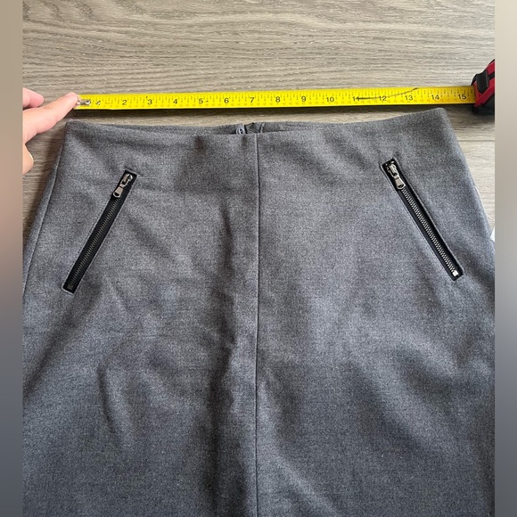 NWT Forever 21 Grey Zipper Accent Mini Skirt Size Medium - Picture 9 of 11